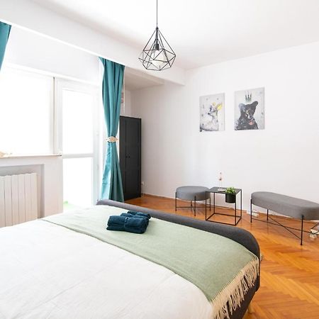 Amazing New Flat City Center Бухарест Екстер'єр фото